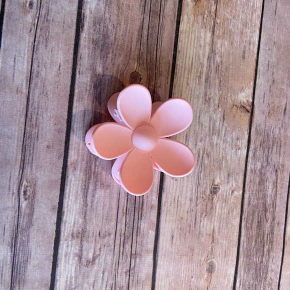 SEPT Donation | Jumbo Pink Daisy Hair Clips Set of 2 - Picture 5 of 8